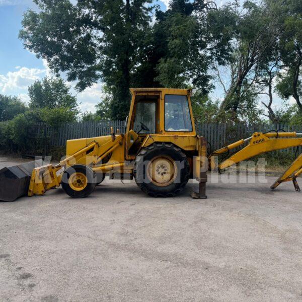 FORD 550 2X4 DIGGER LOADER